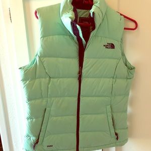 North face puffy vest